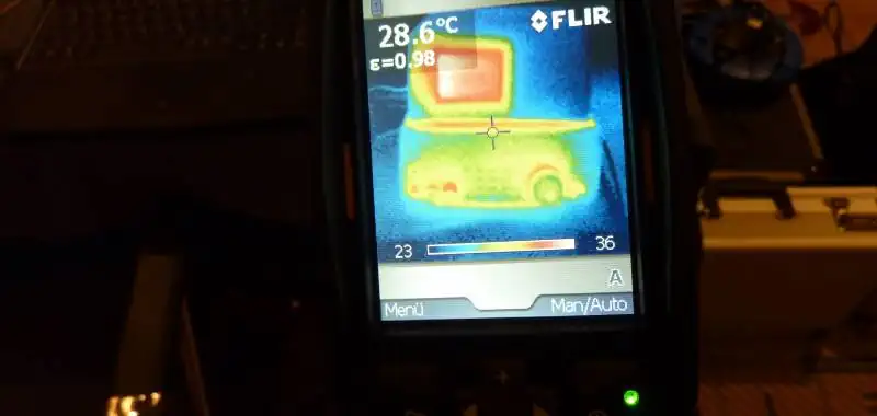Untersuchung mit Wärmebildkamera.